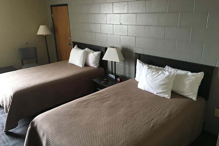 Room 13 of 26