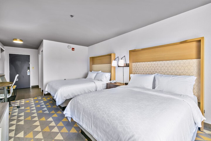 Room 34 of 58