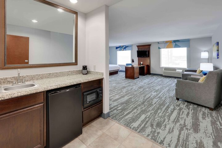 Room 21 of 38