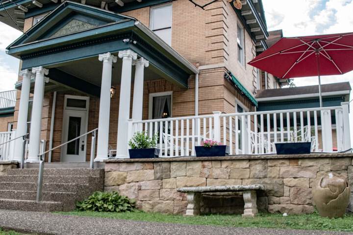 Elk River Hotel