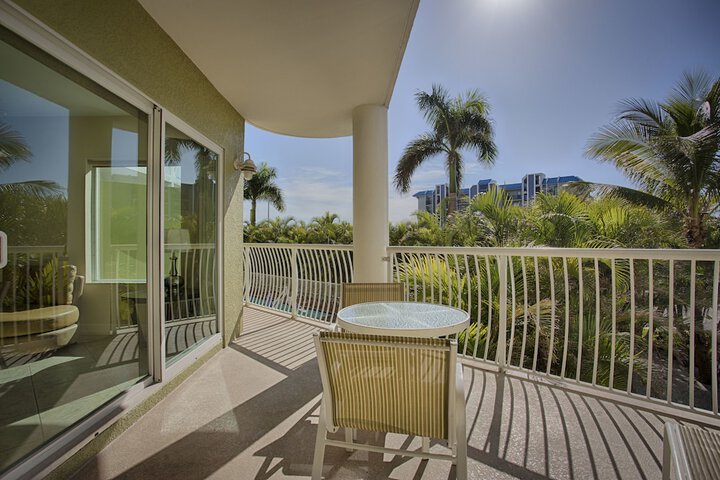 Crystal Palms Beach Resort