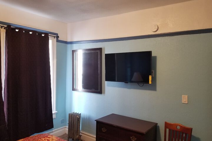 Room 27 of 43