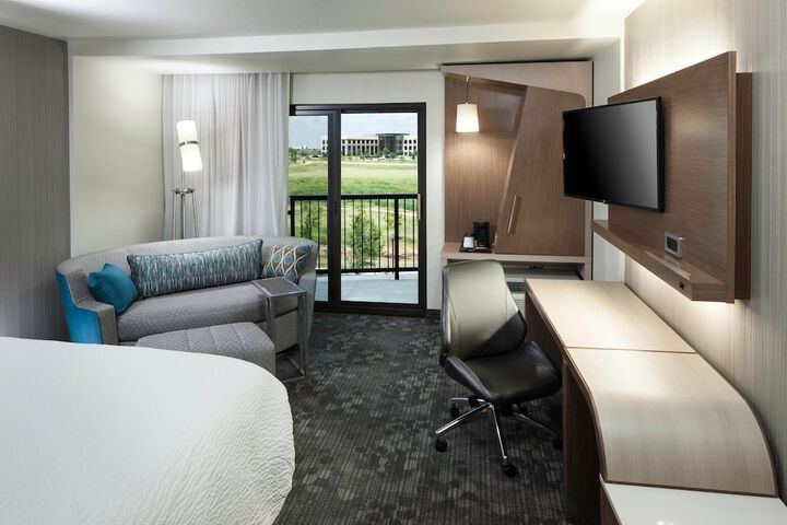 Room 21 of 39