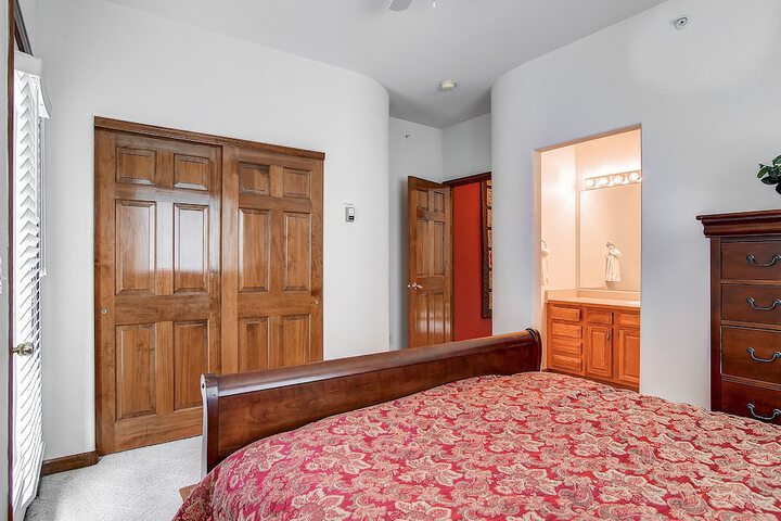 Room 16 of 46