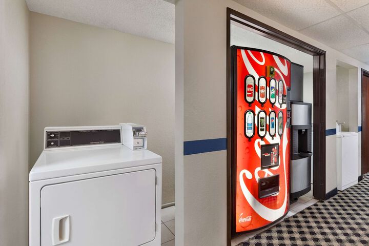 Room 10 of 41