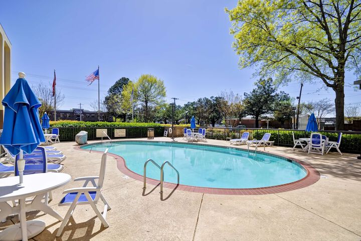 Pool 5 of 39