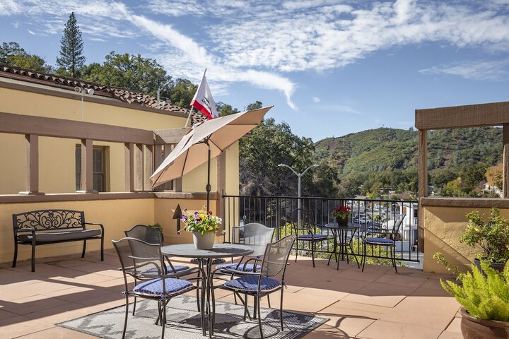 Historic Sonora Inn
