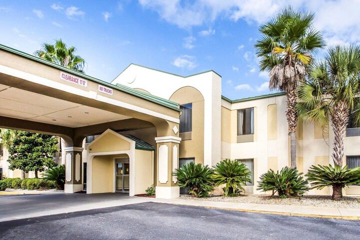 Hotel 2 of 26