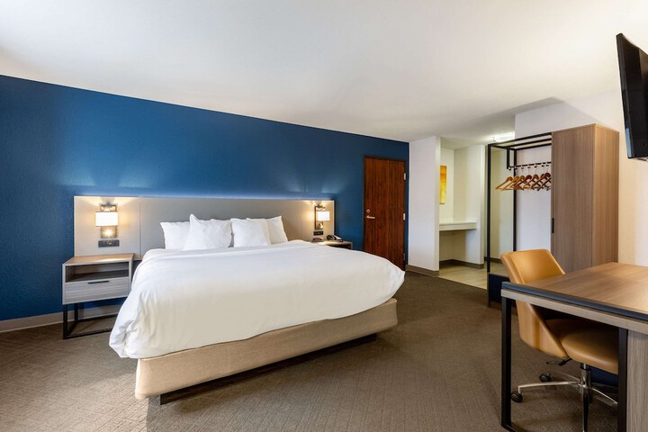 Comfort Inn & Suites Fremont