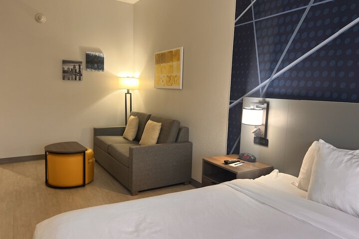 Comfort Suites Louisville Airport
