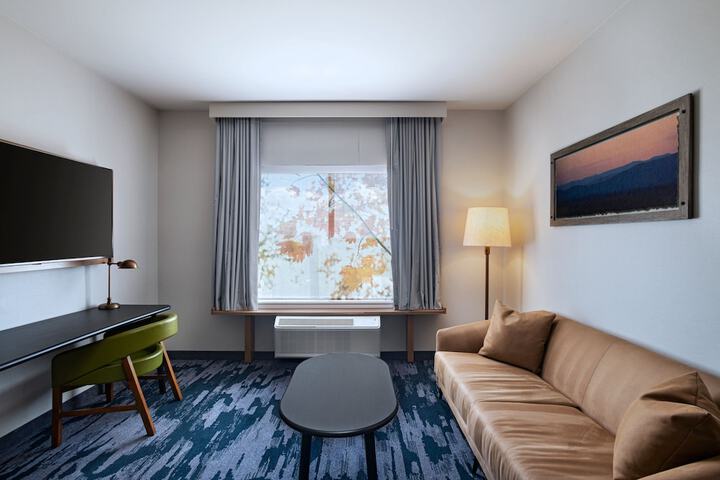 Room 21 of 32