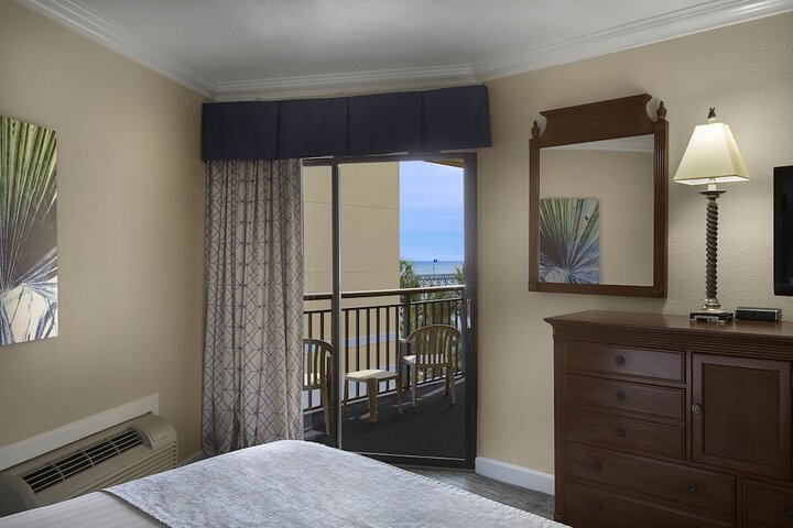 Room 27 of 43