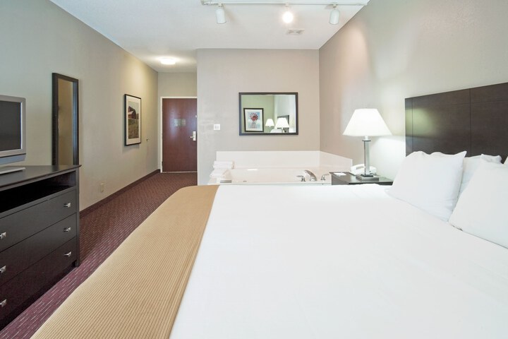 Room 14 of 27