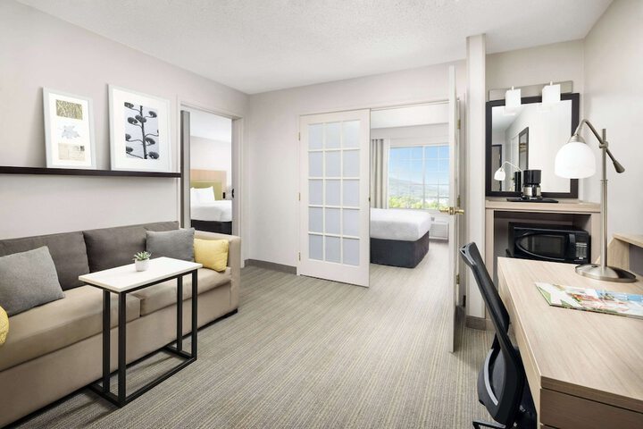 Country Inn & Suites by Radisson Big Flats (Elmira), NY