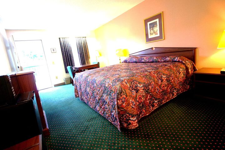 Room 28 of 39