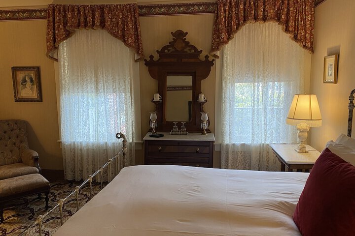 Room 115 of 138