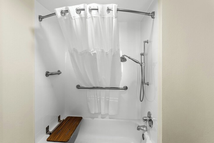 Holiday Inn Express Suites Charleston by IHG