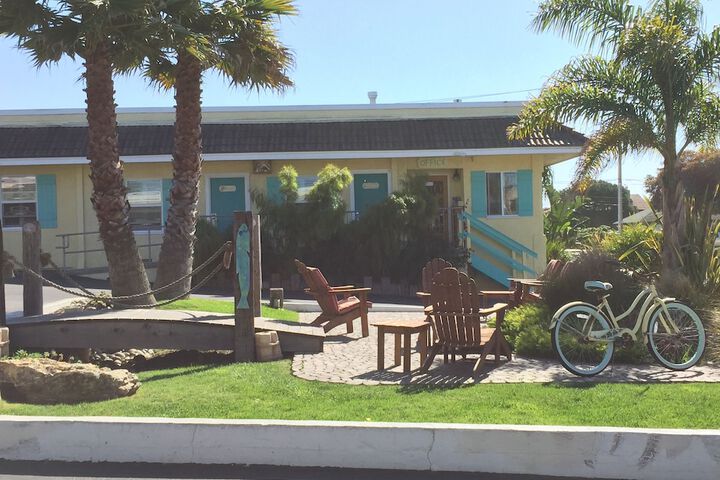 Beach Bungalow Inn and Suites