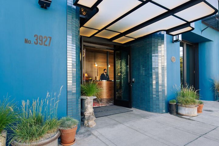Hotel 2 of 41