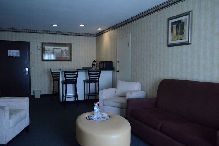 Room 21 of 37