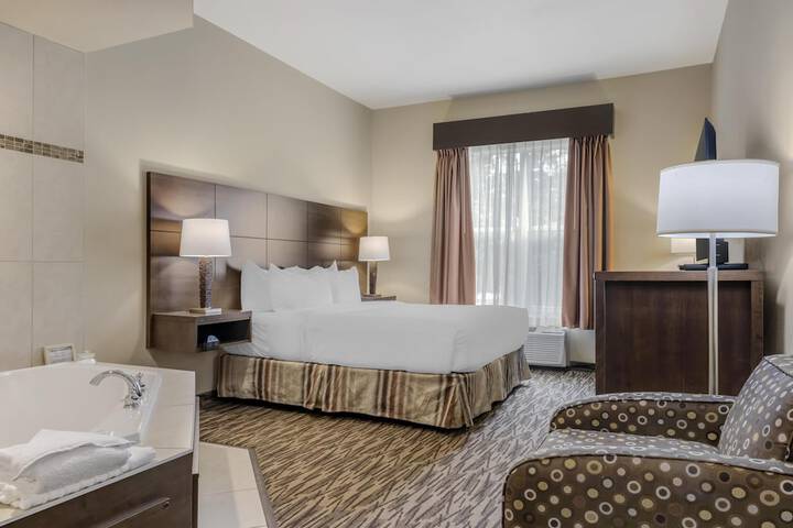 Best Western Plus Bridgewater Hotel & Convention Centre