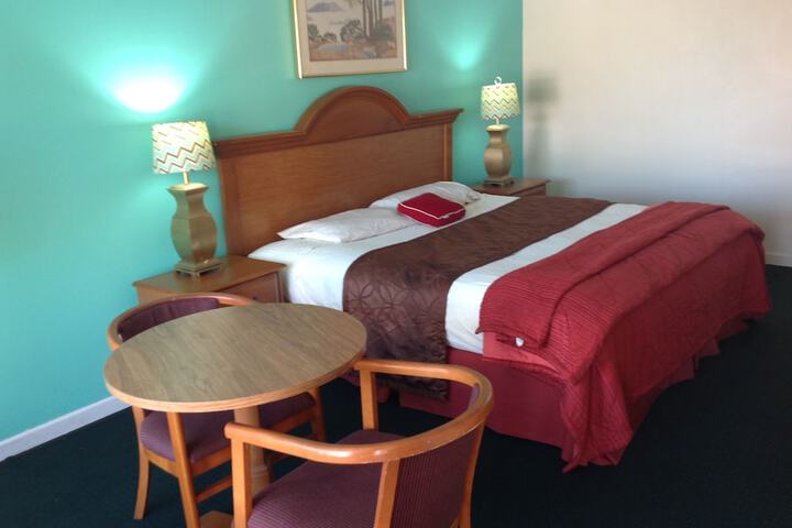 Room 6 of 21