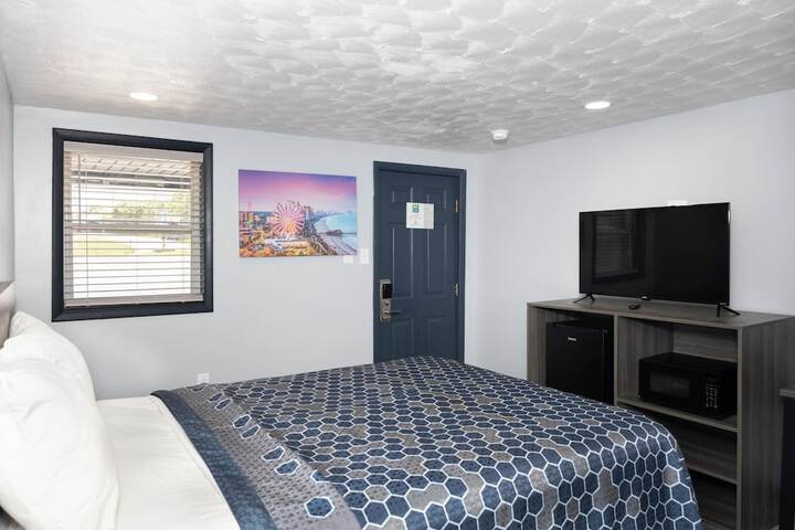 Room 3 of 9