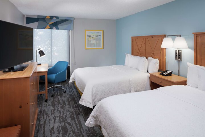 Room 13 of 28