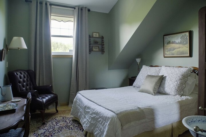 Room 33 of 67