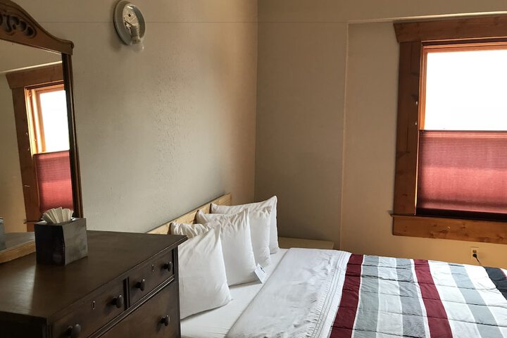 Room 18 of 68