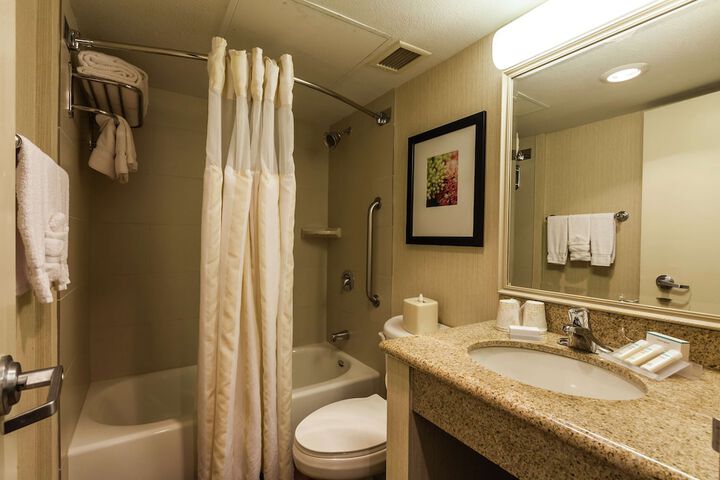 Room 27 of 63