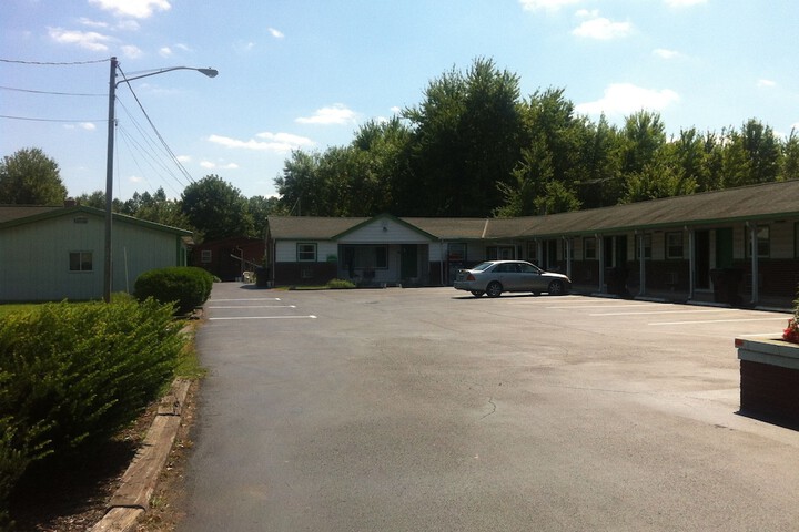Green Crest Motel