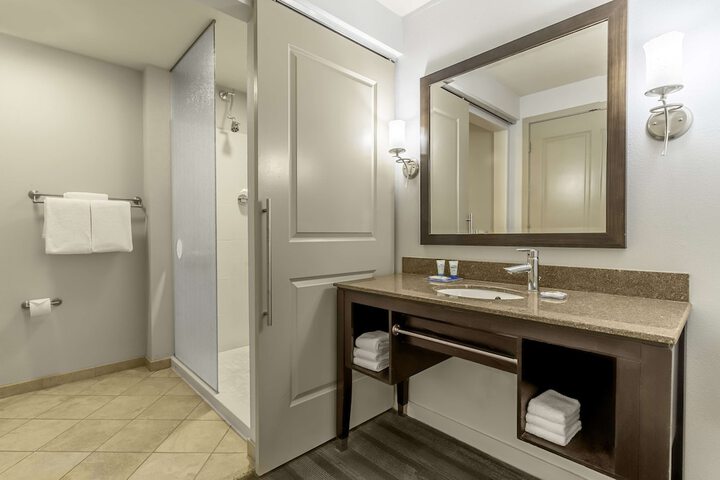 Room 28 of 51