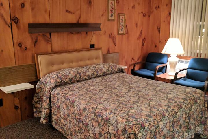 Room 2 of 5