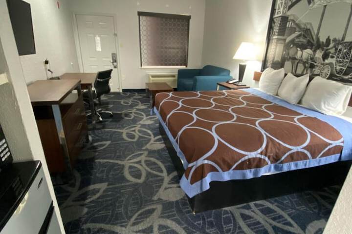Room 14 of 31