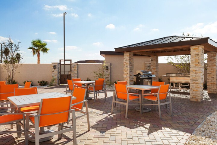 Holiday Inn Express & Suites Edinburg-McAllen Area by IHG