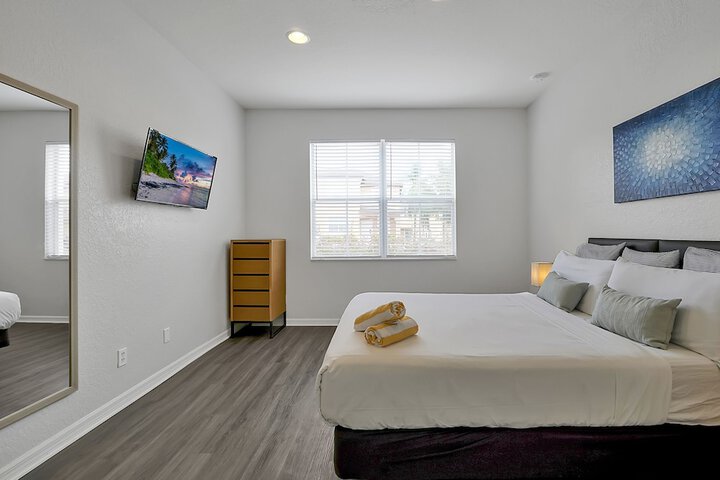 Regal Oaks Resort Vacation Townhomes by IDILIQ