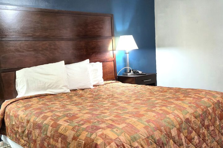 Holiday Motel by Belvilla Cleveland TN