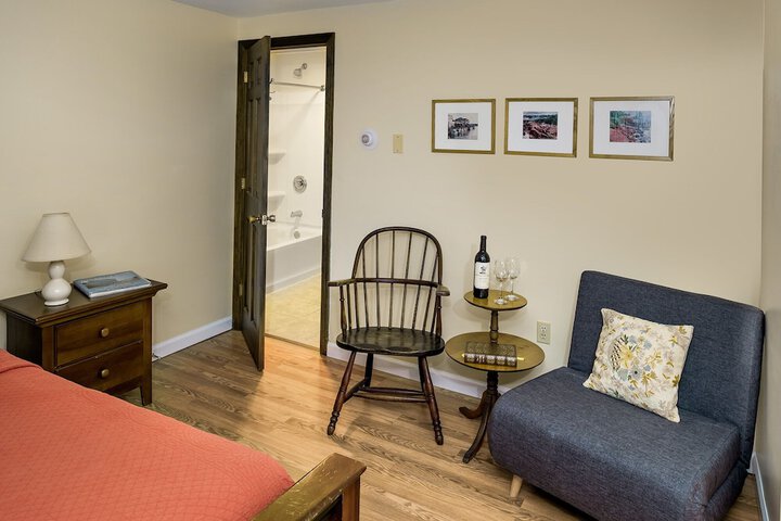 Room 22 of 103