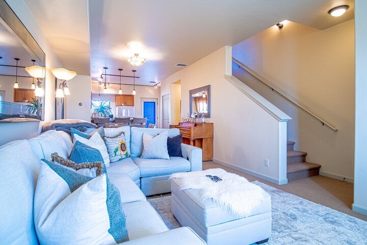 2BD Sweetwater Condo - Community Park Pool + Hot Tub