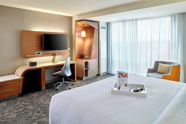 Room 26 of 37