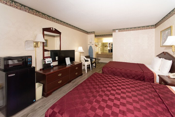 Room 18 of 34