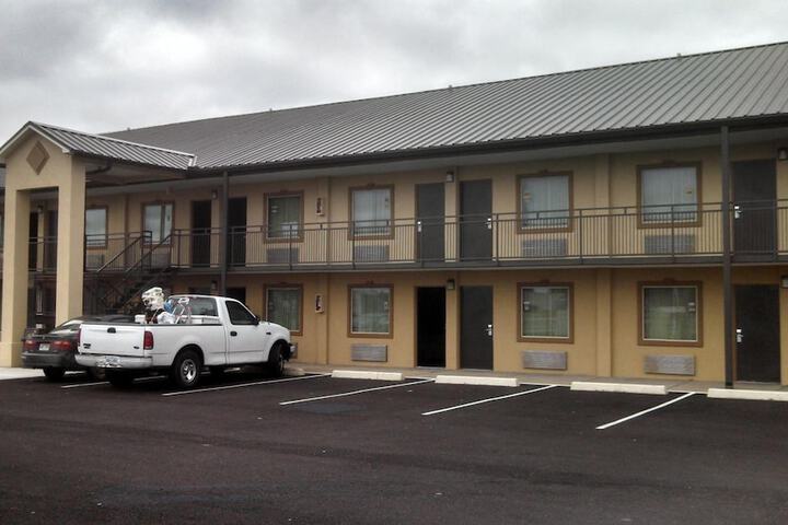 Hotel 2 of 30