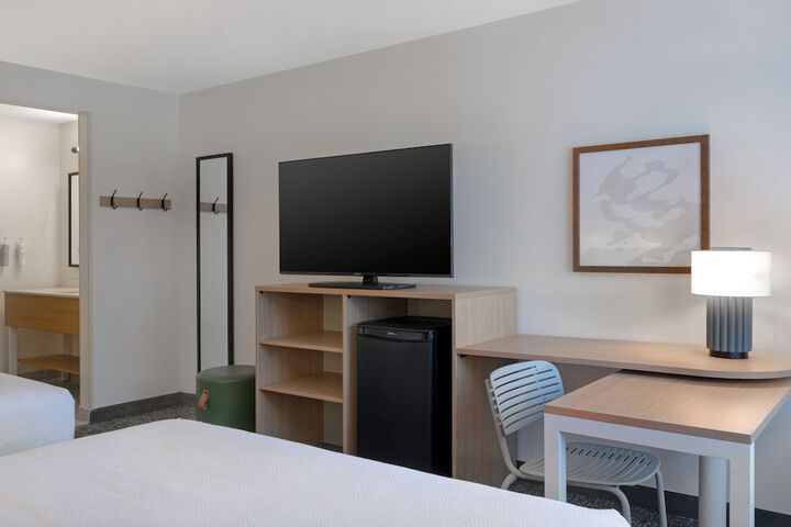 Room 10 of 31