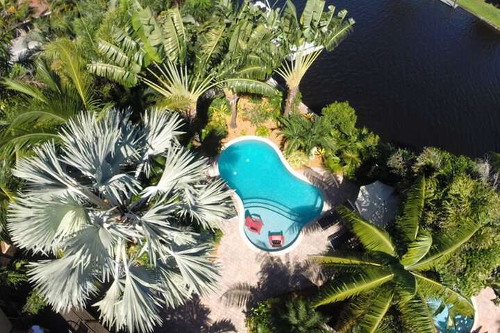 The Cabanas Guesthouse & Spa - Caters to Gay Men