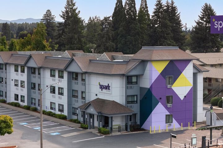 Spark by Hilton Springfield Eugene