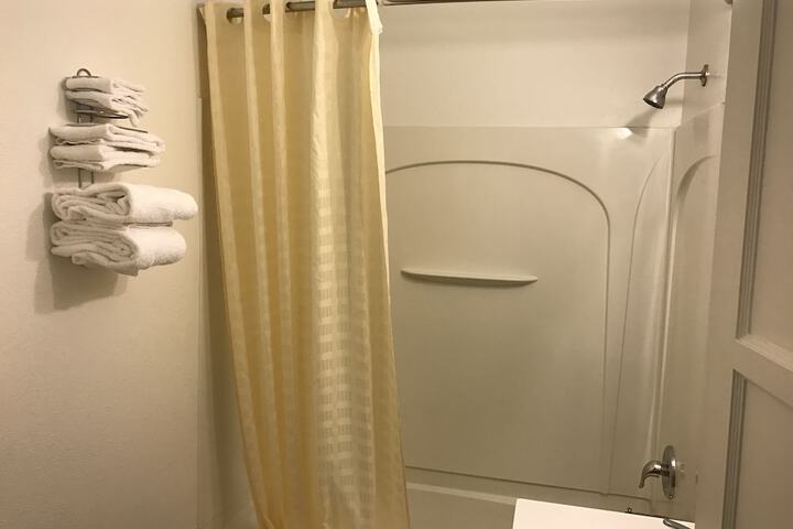 Room 32 of 39