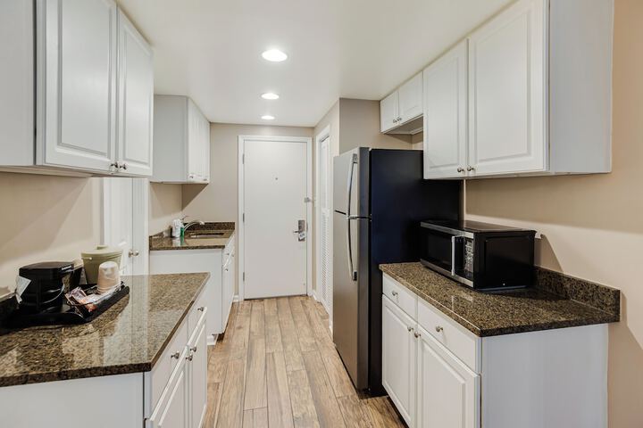 The Oceanfront Litchfield Inn