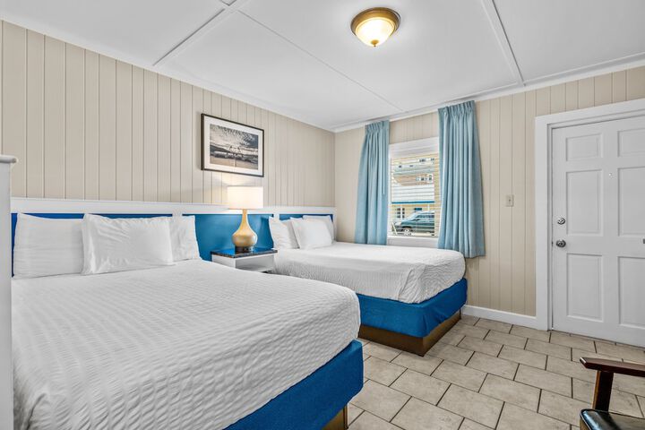 Dolphin Oceanfront Motel