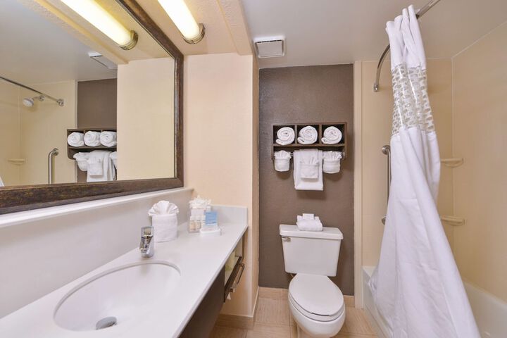 Room 10 of 41